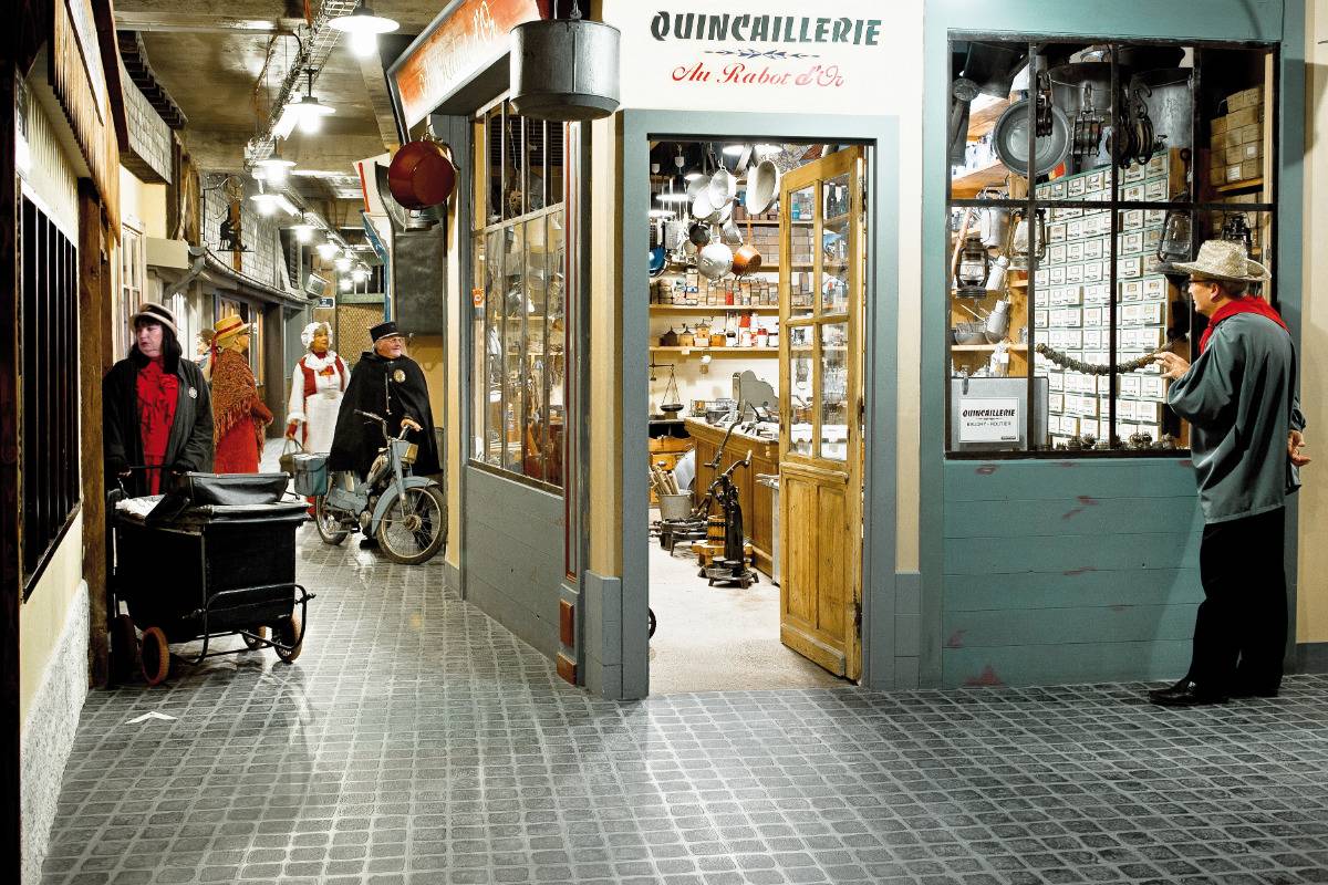 Village des Métiers d'Antan et Musée Motobecane