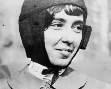 Hélène Dutrieu, la femme faucon, pionnière de l'aviation