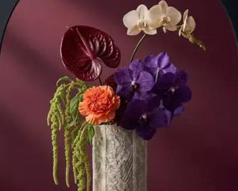 Le vase en fourreau : habiller l'objet